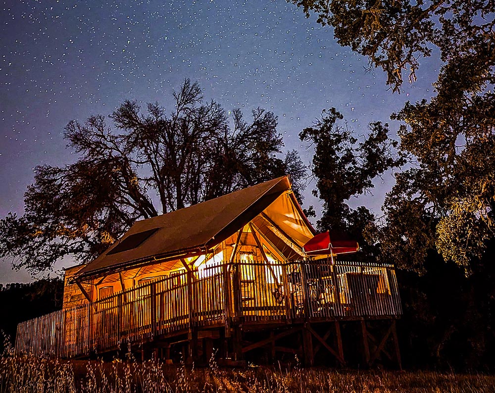 Glamping entre vignes et étoiles : les plus beaux ciels étoilés de la Californie du Nord 