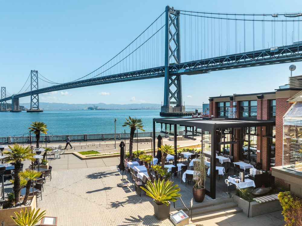 Waterbar SF : Restaurant de Fruits de Mer Avec Vue sur le Bay Bridge