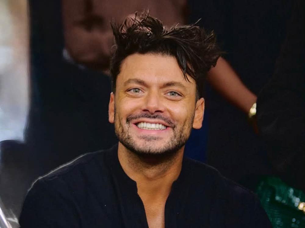 Kev Adams à San Francisco : son nouveau pari, faire rire en anglais !